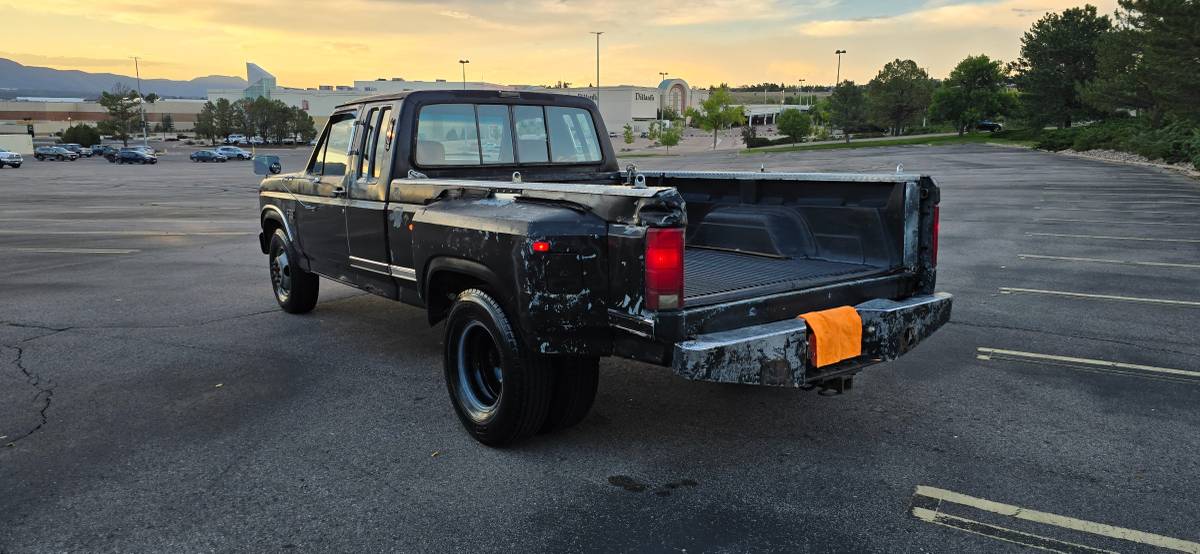 Ford-F-250-diesel-1986-11