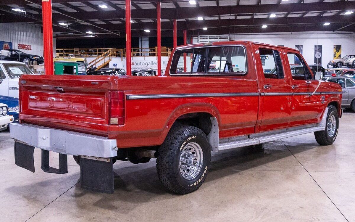 Ford-F-350-Pickup-1985-6