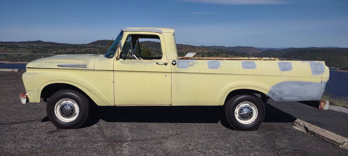 Ford-F100-1962-3