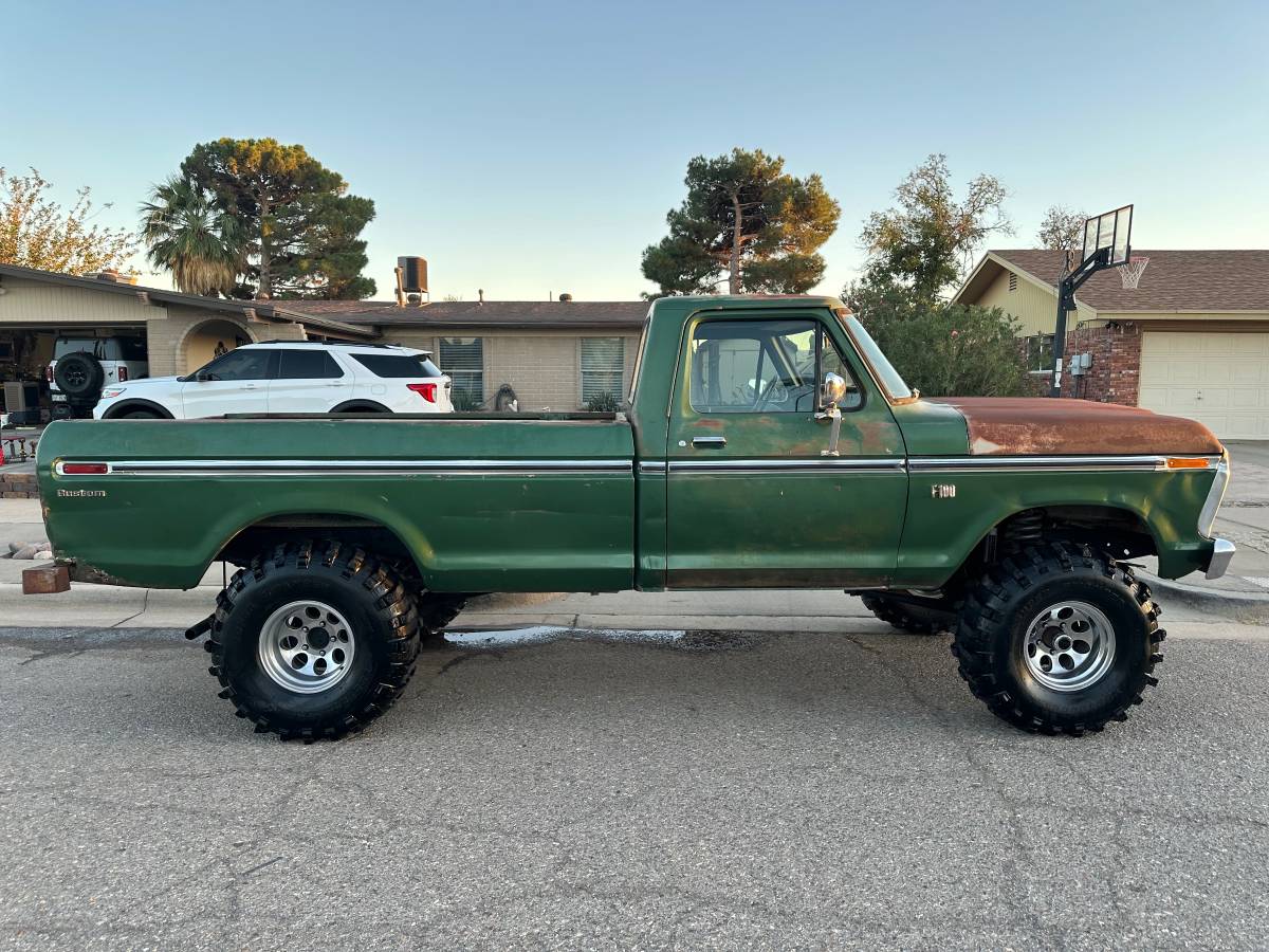 Ford-F100-custom-1974-3