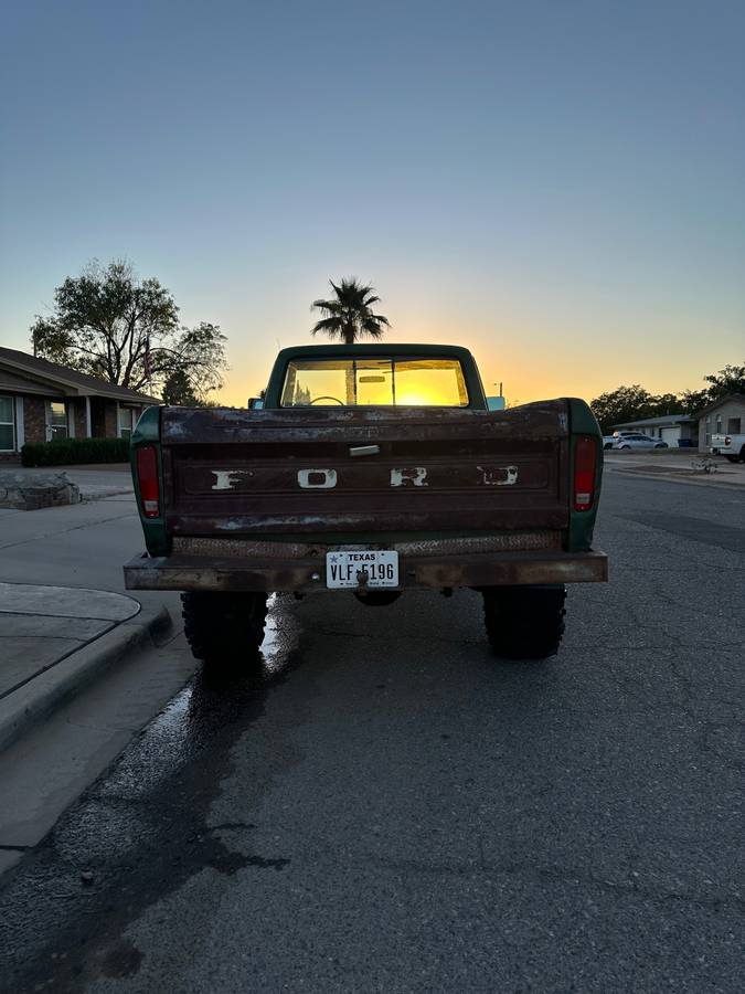 Ford-F100-custom-1974-5