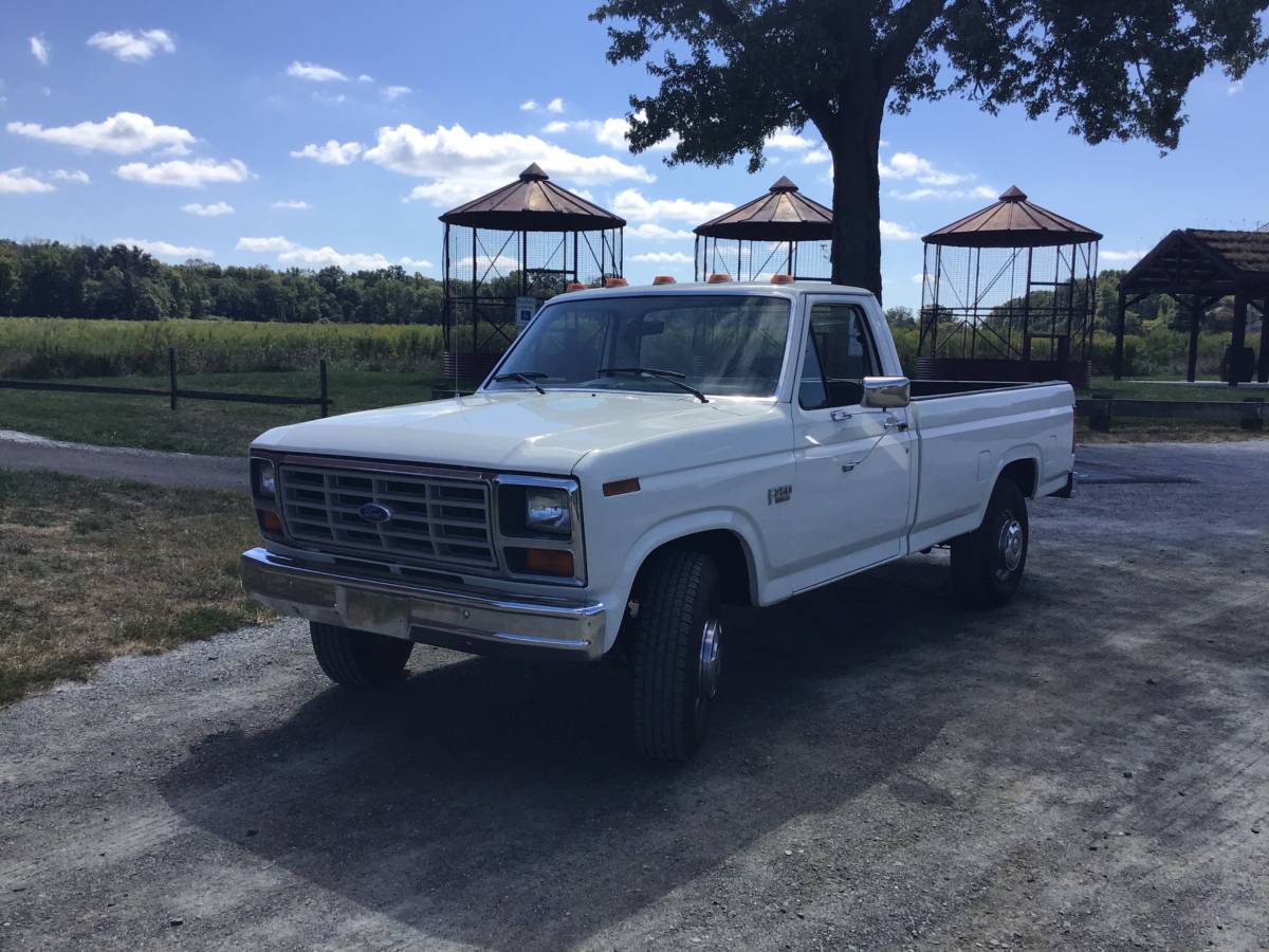 Ford-F250-1986-8