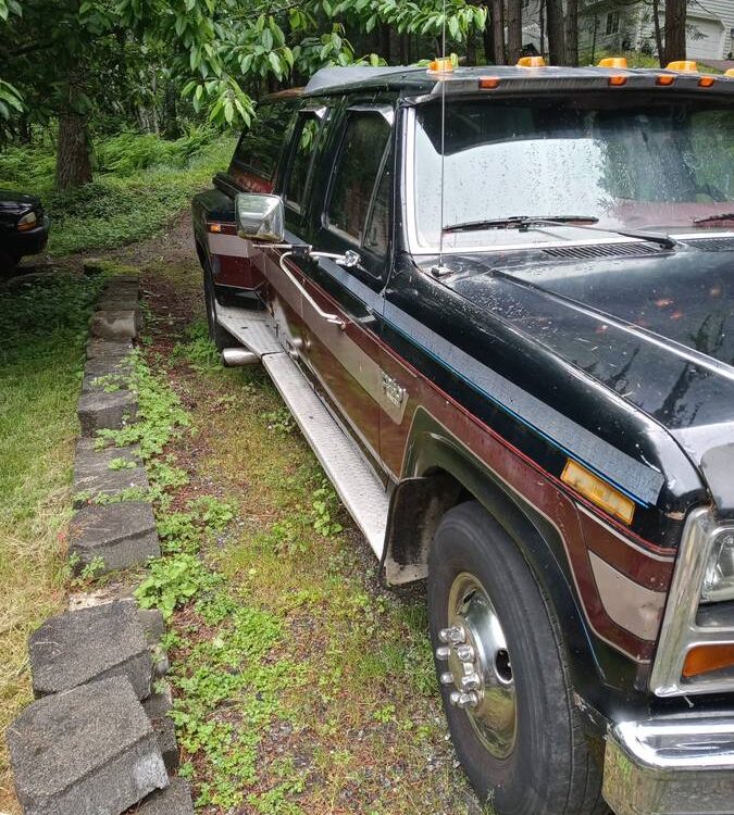 Ford-F350-crew-cab-1986-11