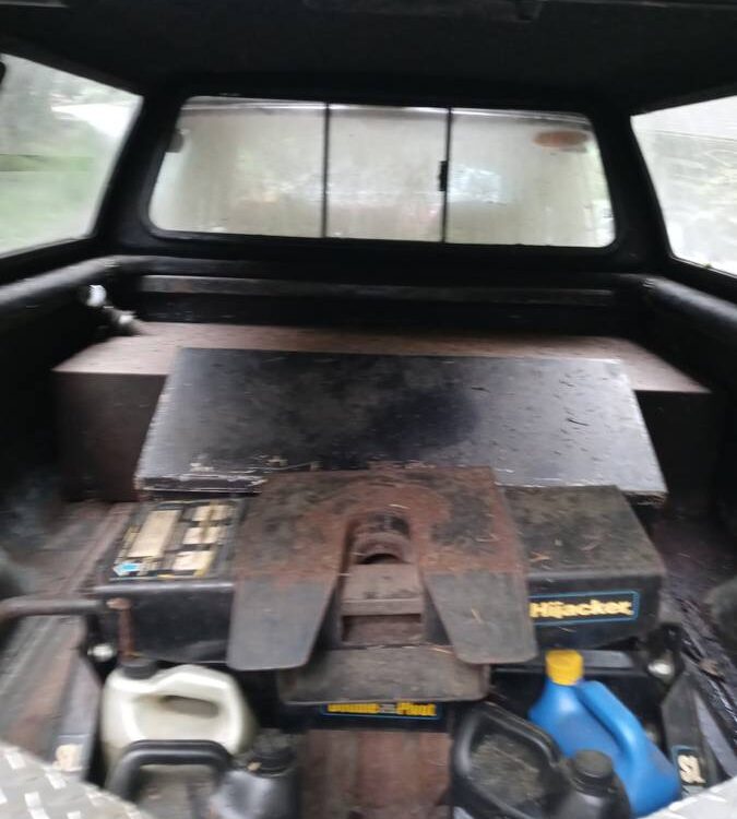 Ford-F350-crew-cab-1986-14