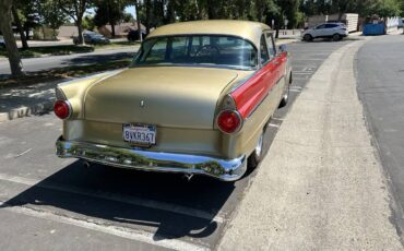 Ford-Fairlane-1955-4