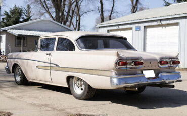 Ford-Fairlane-Coupe-1958-5