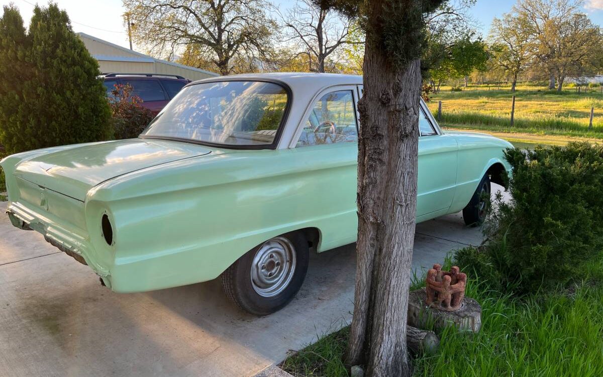 Ford-Falcon-1960-2