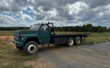 Ford-Ft8000-rollback-tow-truck-wrecker-diesel-1986