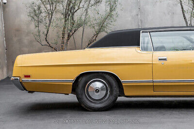 Ford-Galaxie-1971-10