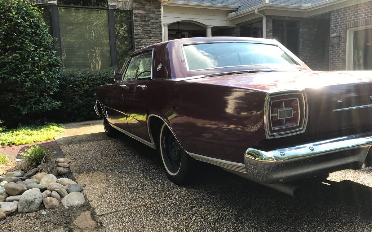 Ford-Galaxie-390-ltd-1966-4