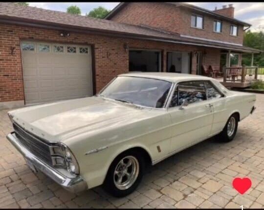 Ford-Galaxie-Coupe-1966-2