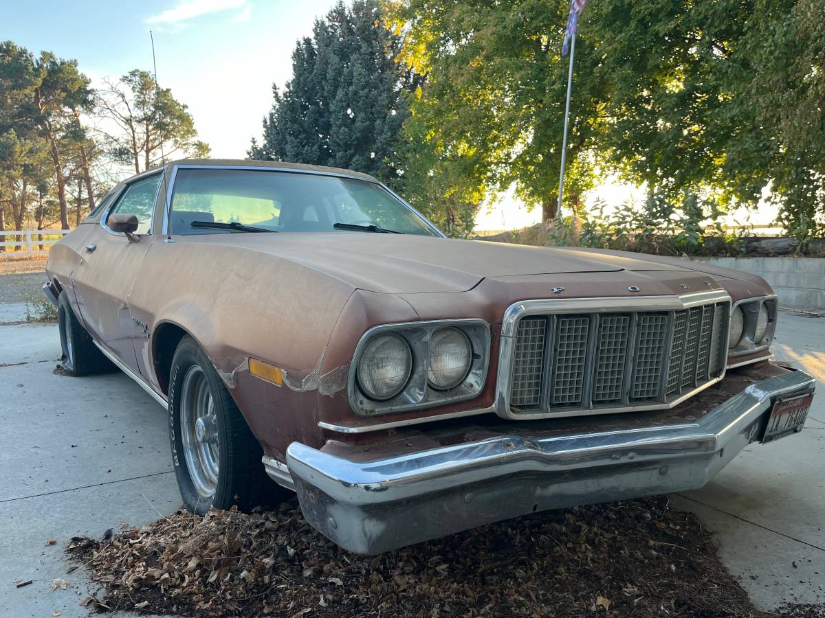 Ford-Grand-torino-sport-1975-14