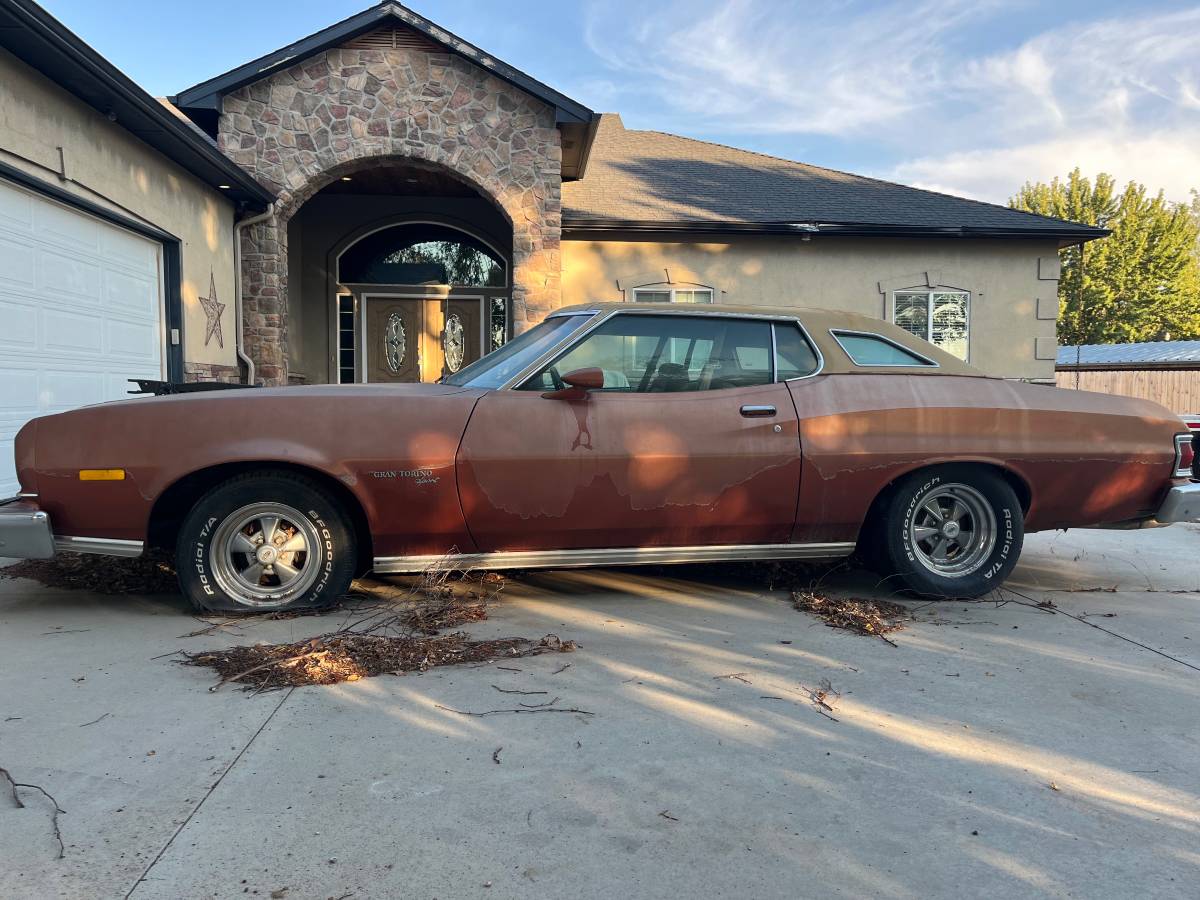 Ford-Grand-torino-sport-1975