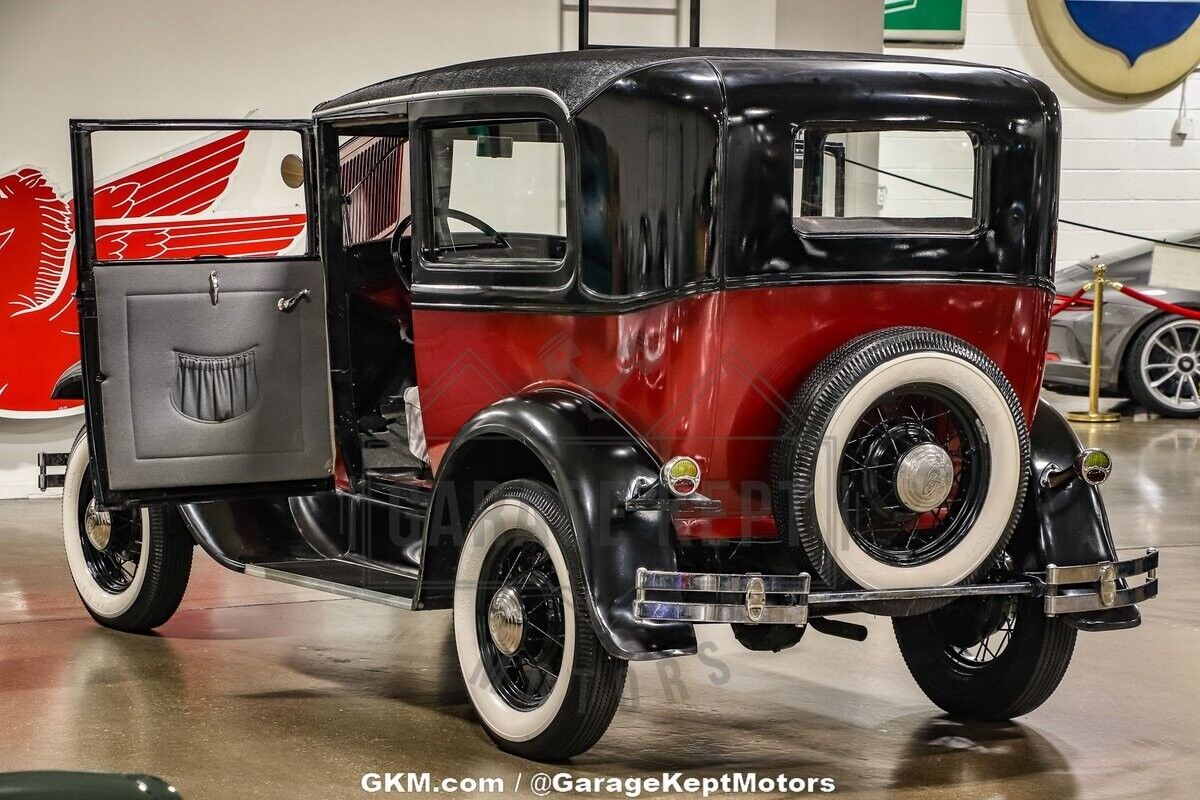 Ford-Model-A-Coupe-1930-2