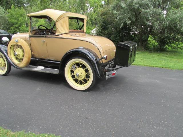 Ford-Model-a-roadster-1929-2