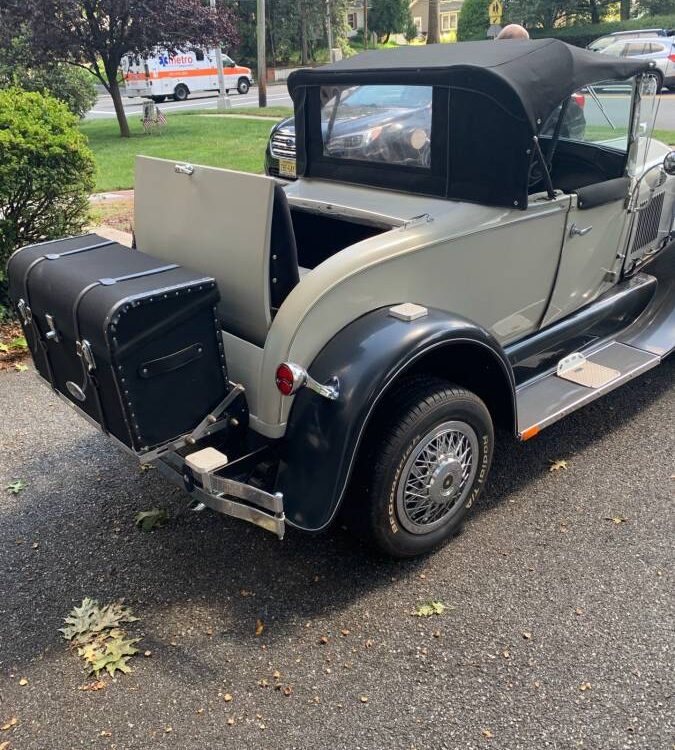 Ford-Model-a-roadster-replica-1929-7