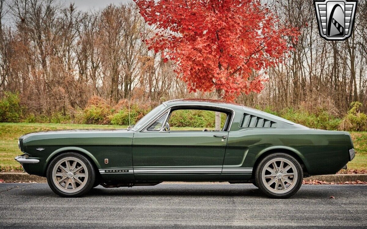 Ford-Mustang-1965-3