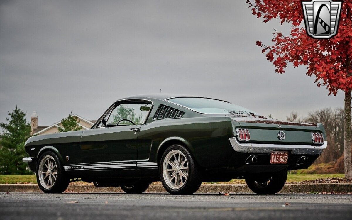 Ford-Mustang-1965-4