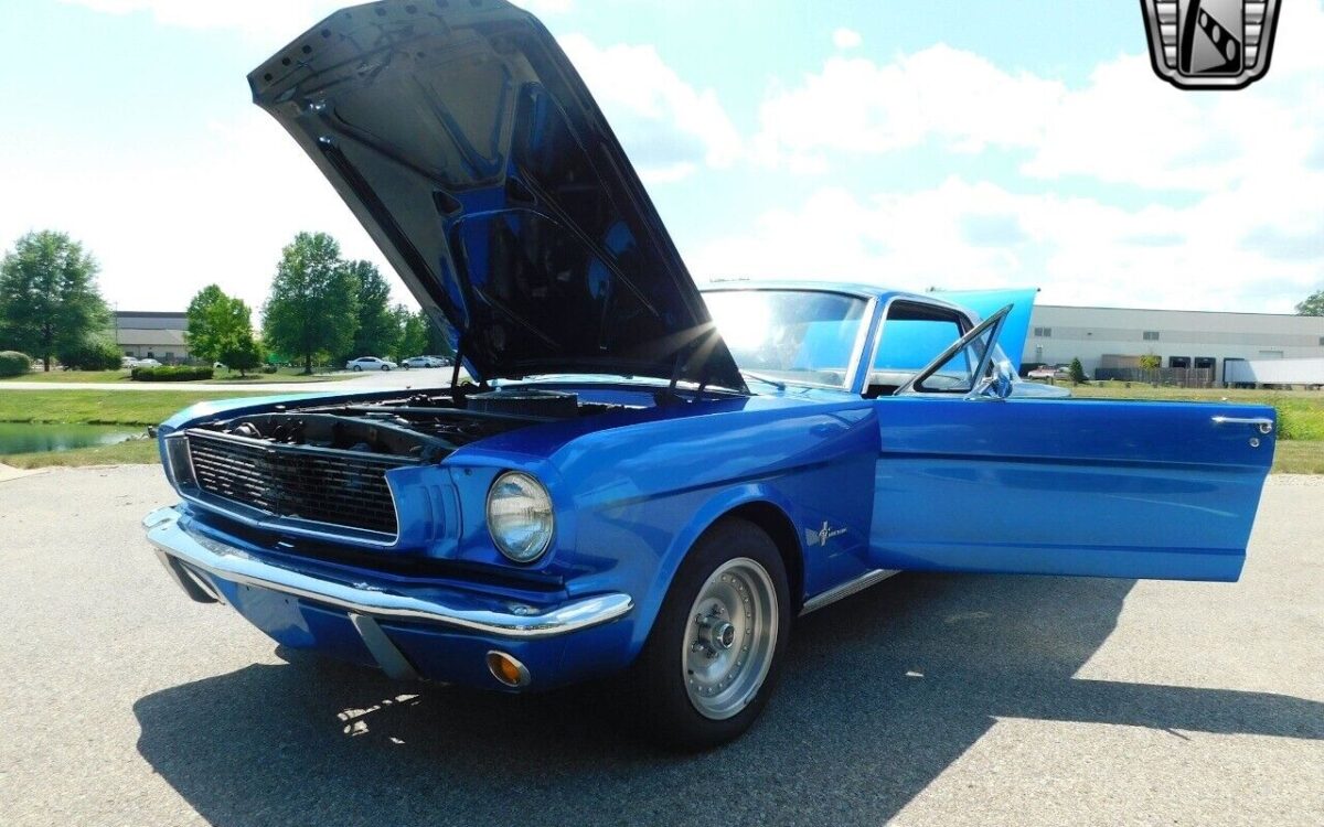 Ford-Mustang-1966-10