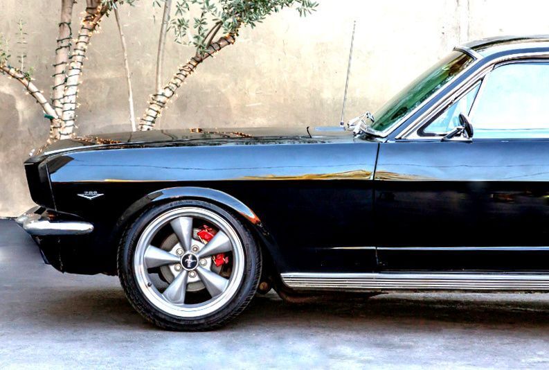 Ford-Mustang-1966-11