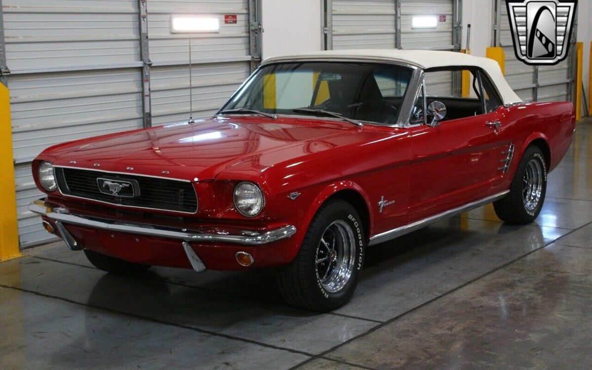 Ford-Mustang-1966-2