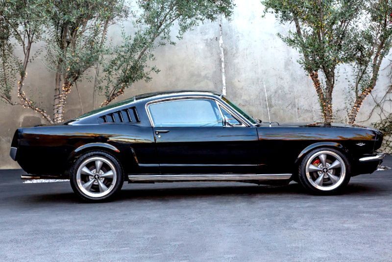 Ford-Mustang-1966-5