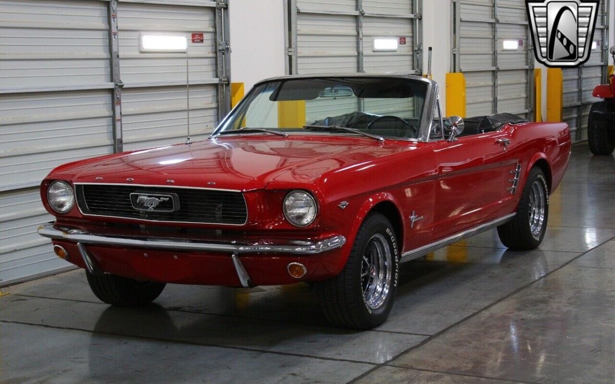 Ford-Mustang-1966-8