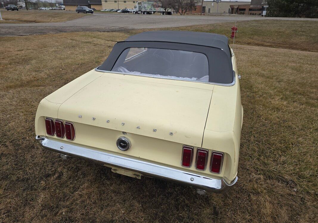 Ford-Mustang-1968-21