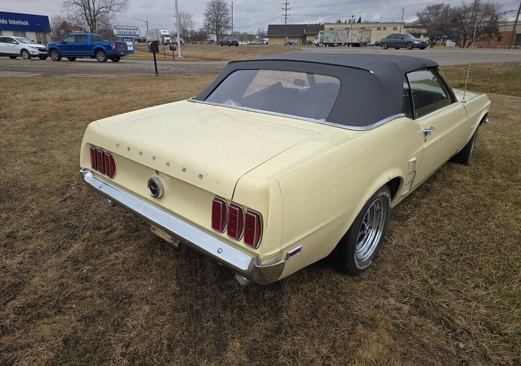 Ford-Mustang-1968-23