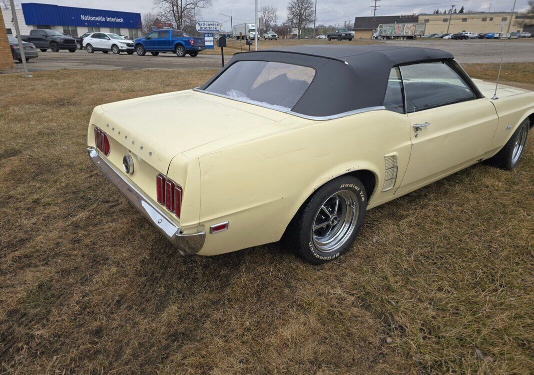 Ford-Mustang-1968-25