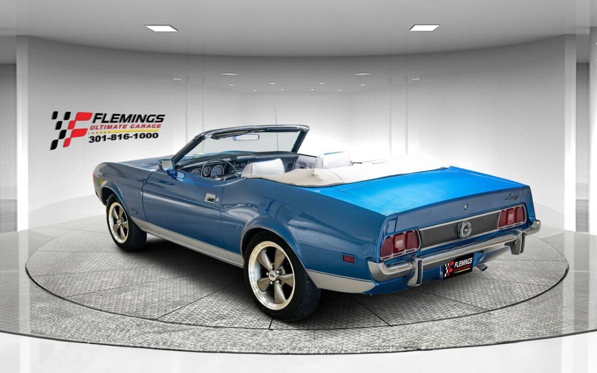 Ford-Mustang-1973-4