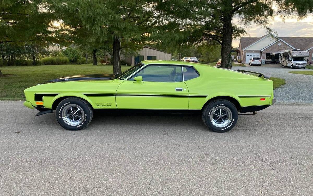 Ford-Mustang-1973-4