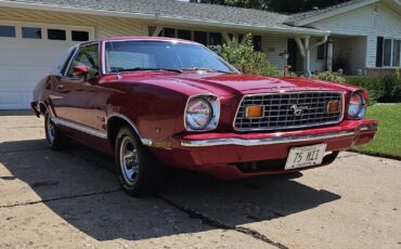 Ford-Mustang-1975-2