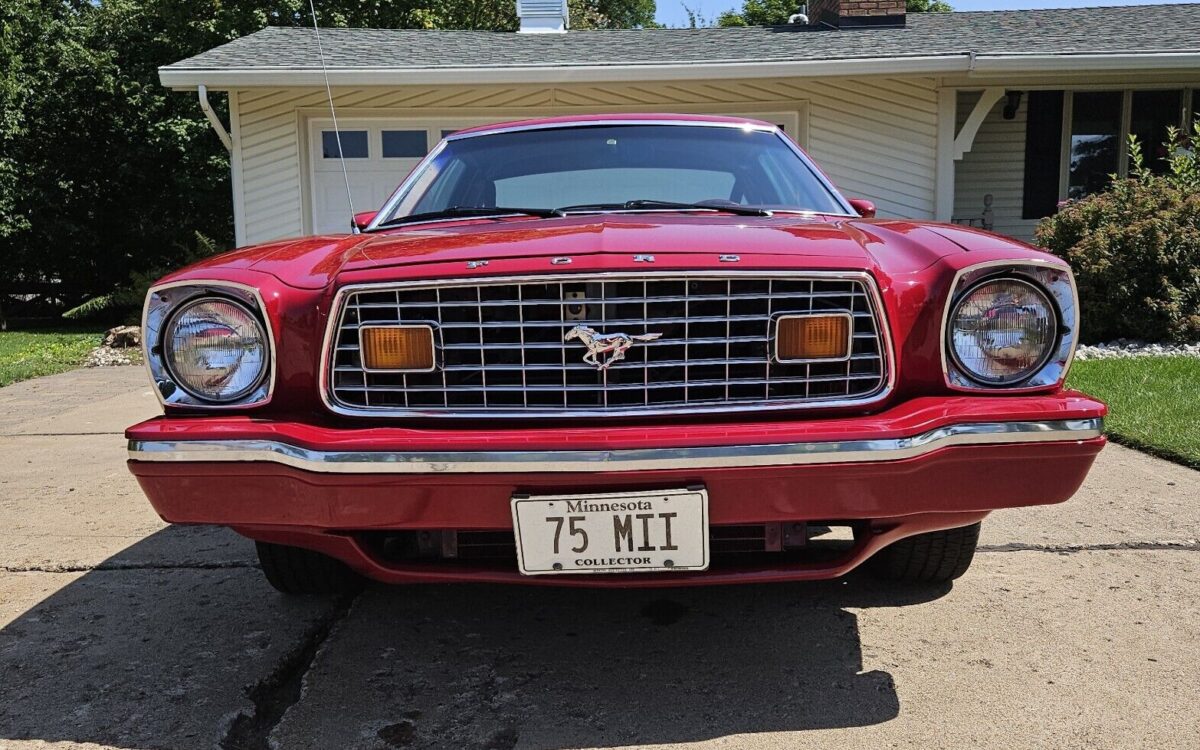 Ford-Mustang-1975-3