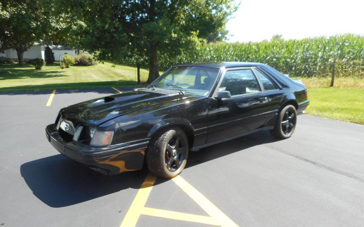 Ford-Mustang-1985-9