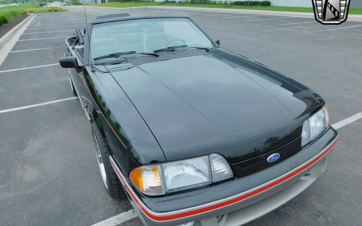 Ford-Mustang-1988-4