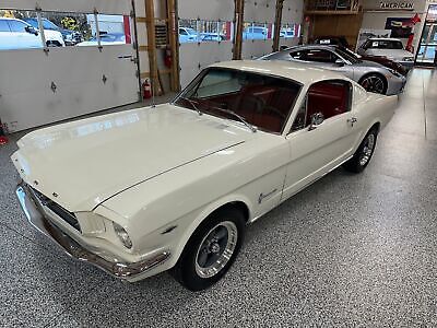 Ford-Mustang-Cabriolet-1965-4