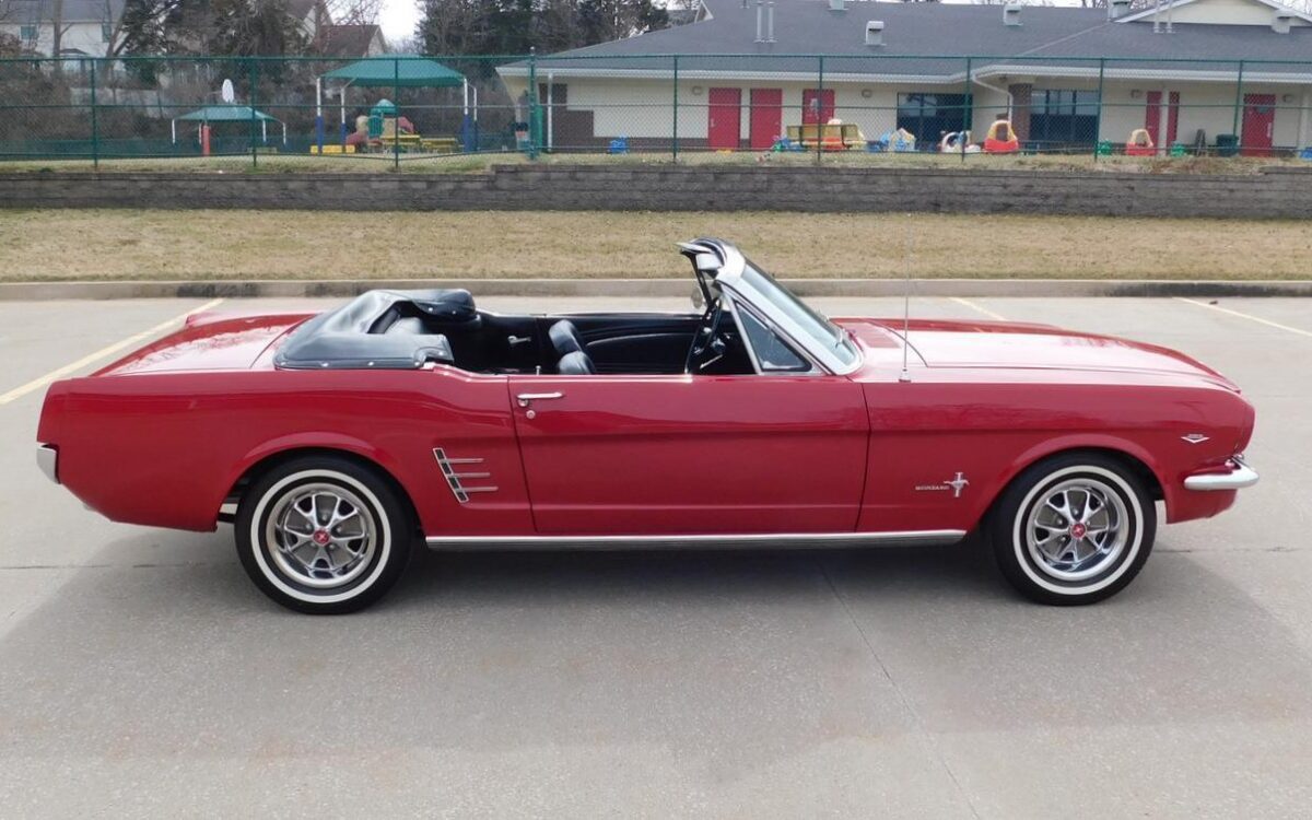 Ford-Mustang-Cabriolet-1966-11