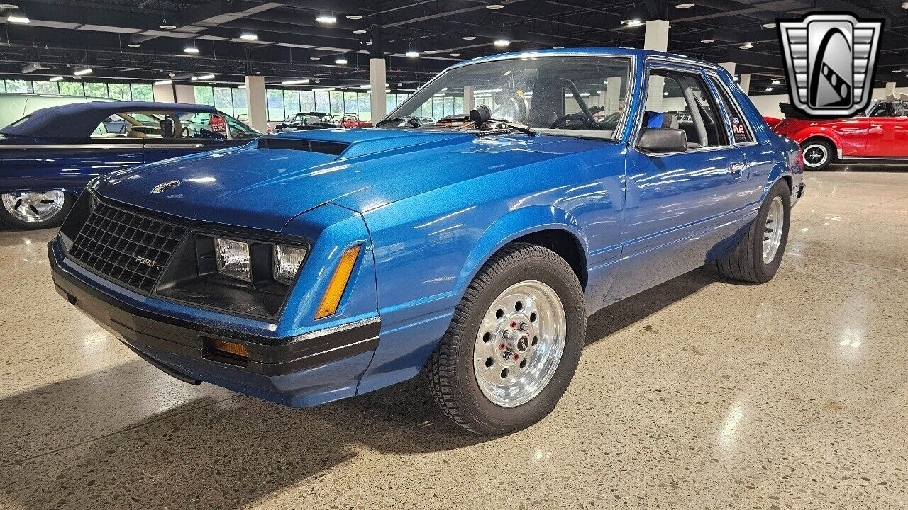 Ford-Mustang-Cabriolet-1981-2