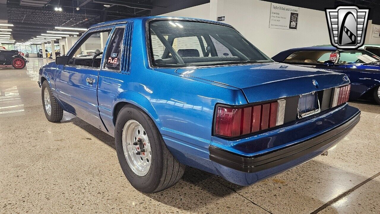 Ford-Mustang-Cabriolet-1981-3