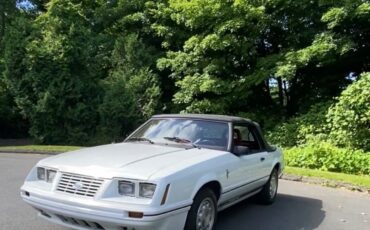 Ford-Mustang-Cabriolet-1984-24