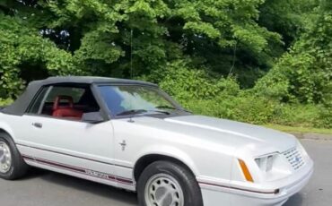 Ford-Mustang-Cabriolet-1984-3