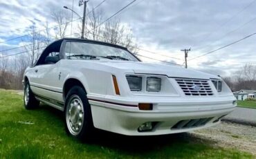 Ford-Mustang-Cabriolet-1984-4