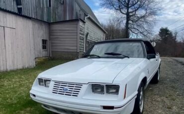 Ford-Mustang-Cabriolet-1984-5