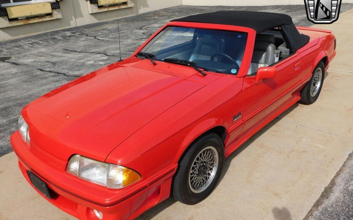 Ford-Mustang-Cabriolet-1988-2