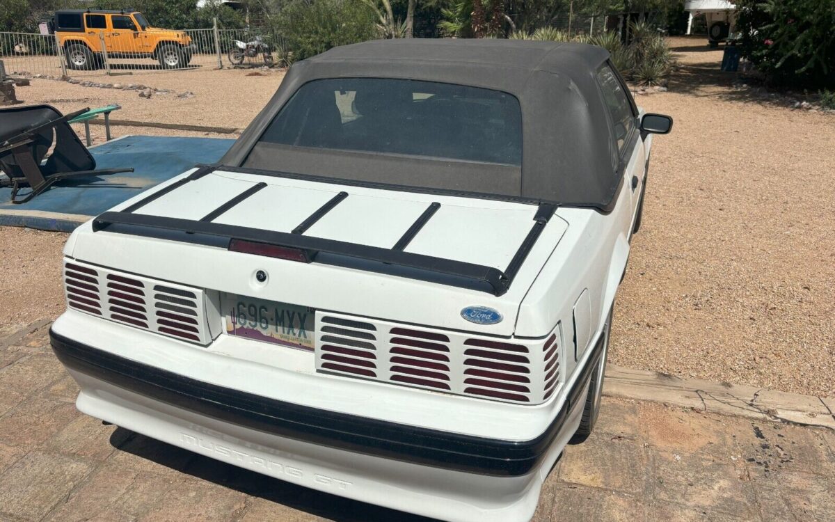 Ford-Mustang-Cabriolet-1988-3