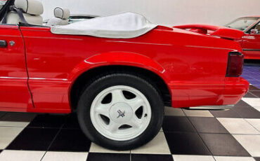 Ford-Mustang-Cabriolet-1992-22