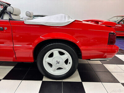 Ford-Mustang-Cabriolet-1992-22