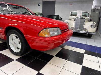 Ford-Mustang-Cabriolet-1992-3