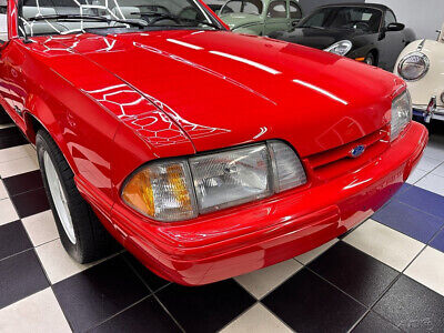 Ford-Mustang-Cabriolet-1992-4